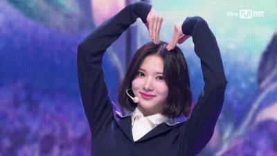Hearts2Hearts - The Chase #MCOUNTDOWN EP.879 | Mnet 250313 Broadcast
